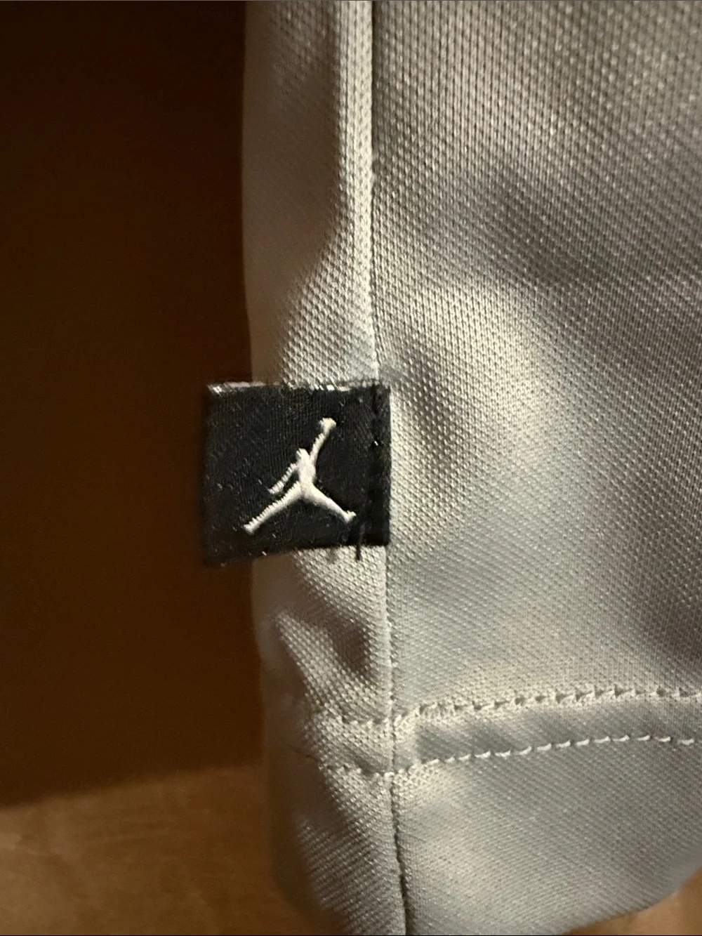 JORDAN Light Gray & Black Graphic Athletic Short-Sleeve Shirt NIKE Basketball.